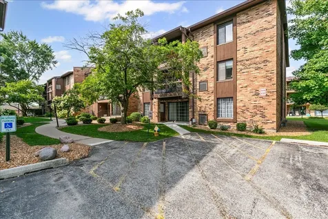 7509 West 175 Street Tinley Park IL 60477