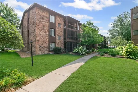 7509 West 175 Street Tinley Park IL 60477
