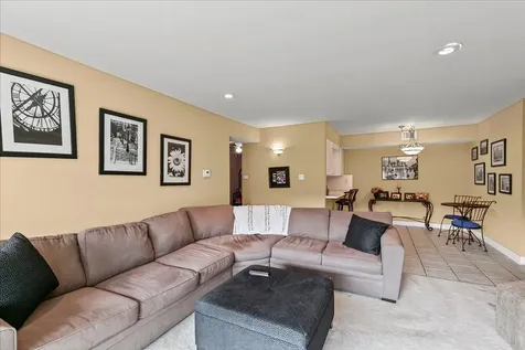 7509 West 175 Street Tinley Park IL 60477