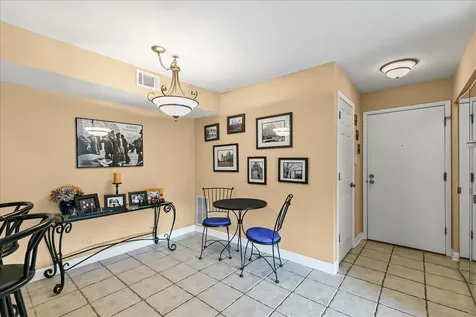 7509 West 175 Street Tinley Park IL 60477