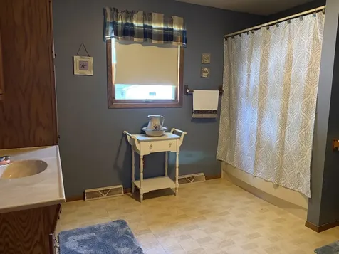 1915 9TH Street Peru IL 61354