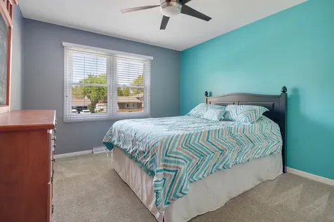 1477 William Clifford Lane Elk Grove Village IL 60007