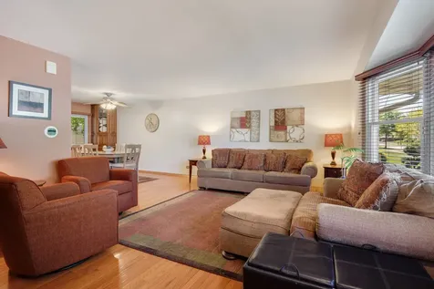 1477 William Clifford Lane Elk Grove Village IL 60007