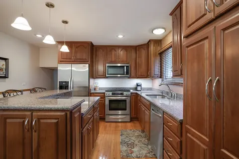 1477 William Clifford Lane Elk Grove Village IL 60007
