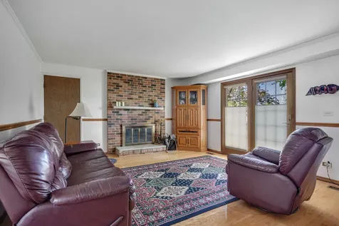 1477 William Clifford Lane Elk Grove Village IL 60007