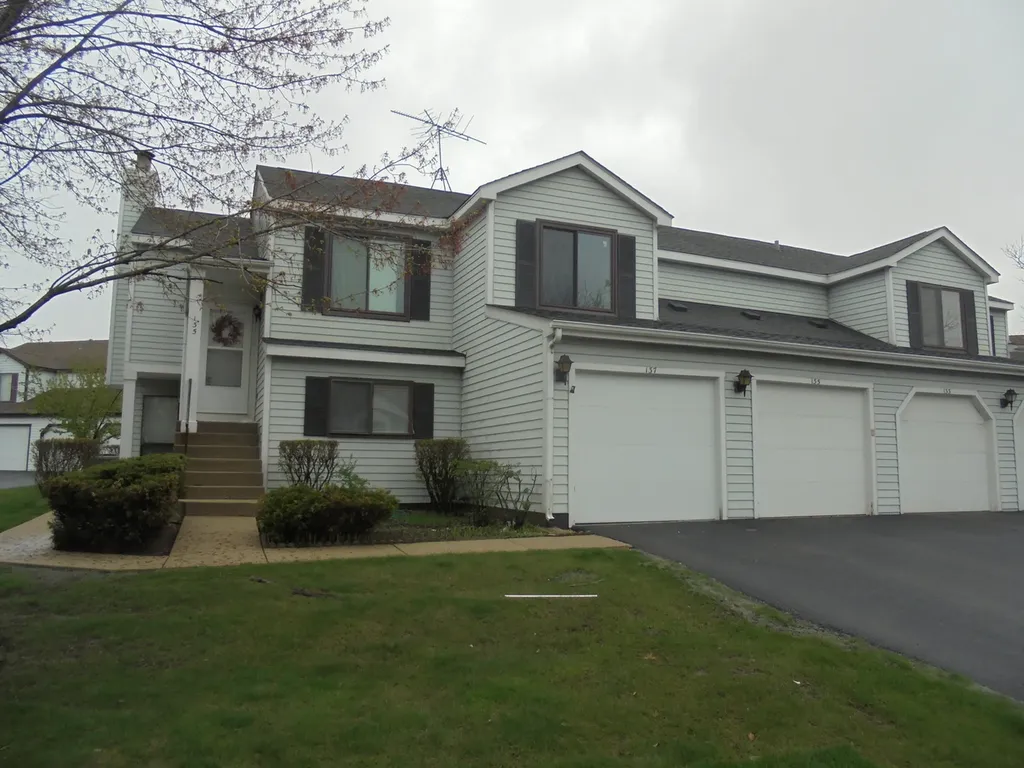 137 Manchester Court Schaumburg IL 60193