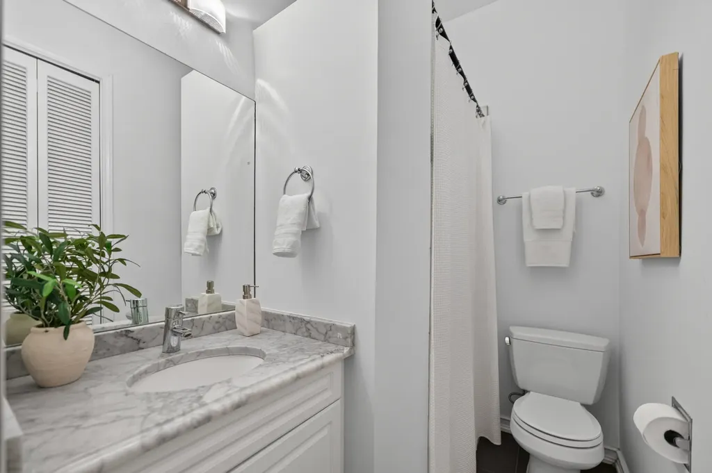 820 West Webster Avenue Chicago IL 60614