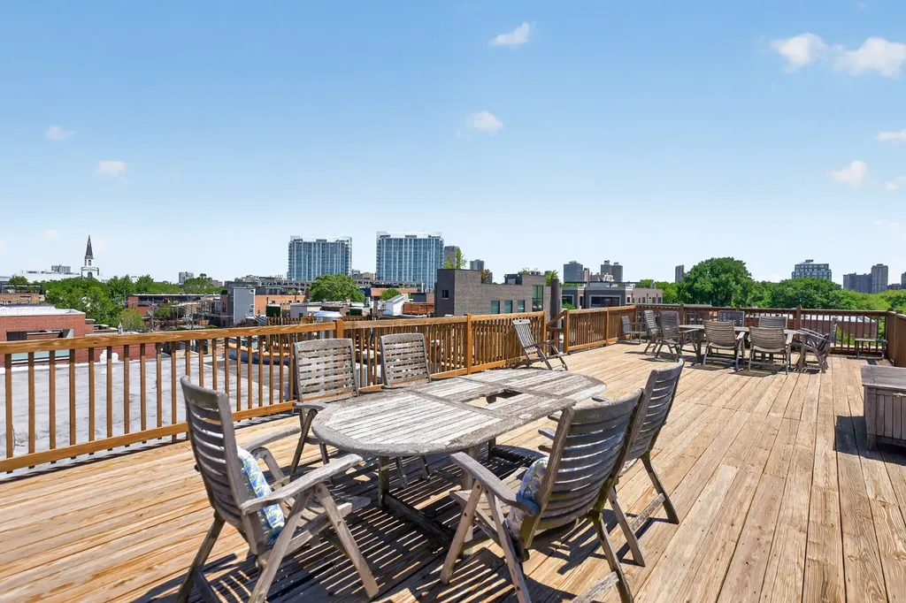 820 West Webster Avenue Chicago IL 60614