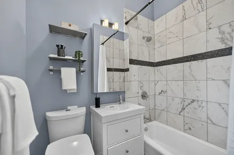 820 West Webster Avenue Chicago IL 60614