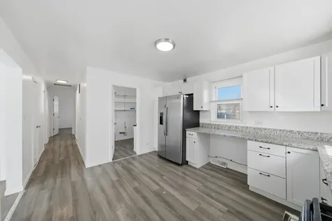 349 Woodland Drive Grayslake IL 60030