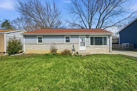 349 Woodland Drive Grayslake IL 60030