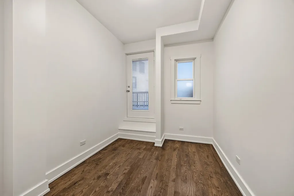 2107 North Clark Street Chicago IL 60614