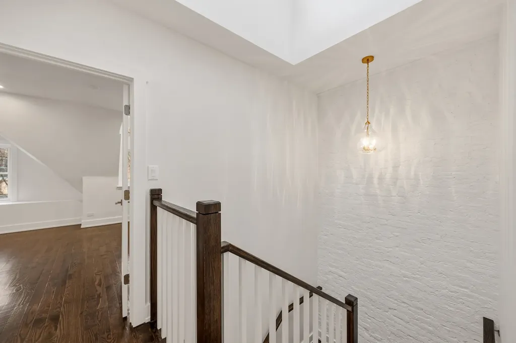 2107 North Clark Street Chicago IL 60614