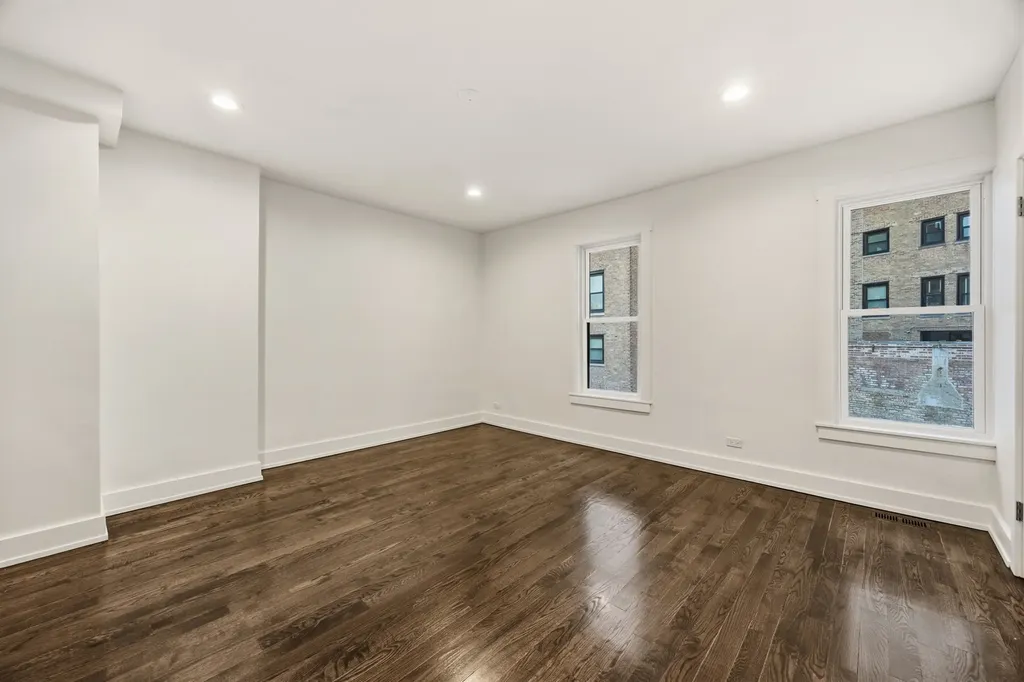 2107 North Clark Street Chicago IL 60614