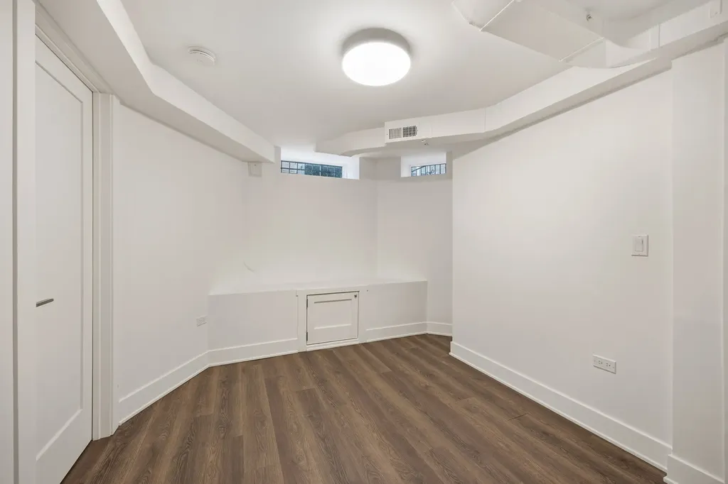 2107 North Clark Street Chicago IL 60614