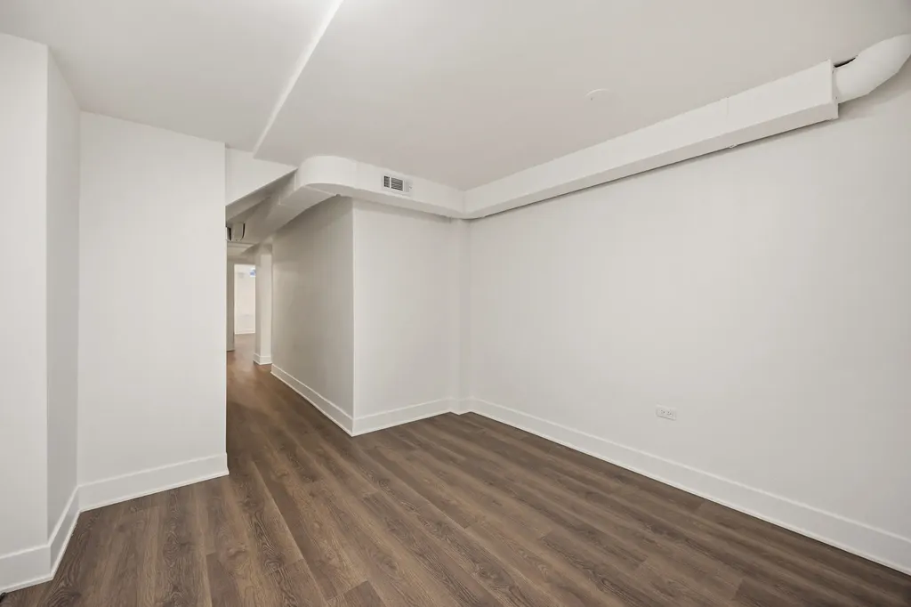 2107 North Clark Street Chicago IL 60614