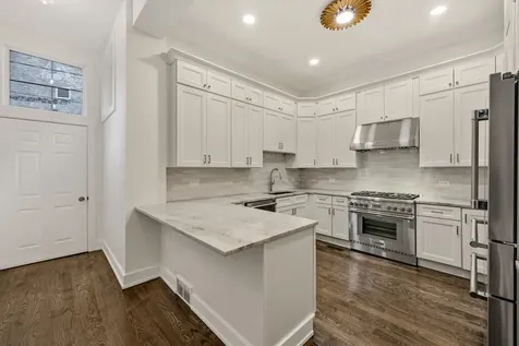 2107 North Clark Street Chicago IL 60614