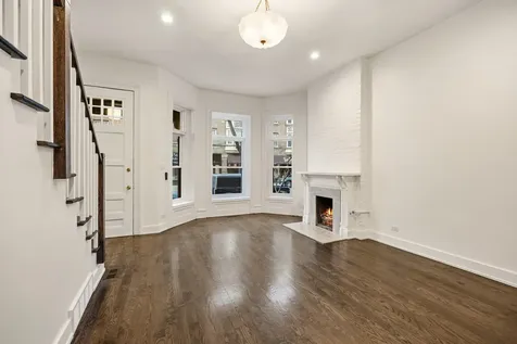 2107 North Clark Street Chicago IL 60614