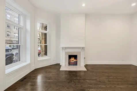 2107 North Clark Street Chicago IL 60614