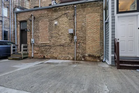 2107 North Clark Street Chicago IL 60614
