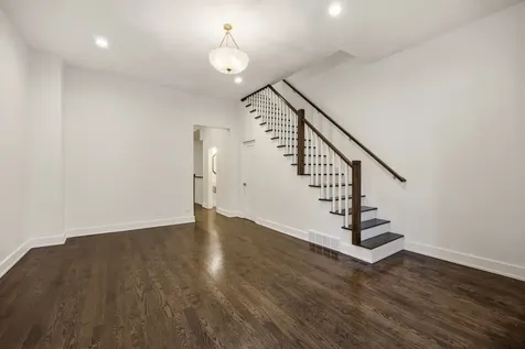 2107 North Clark Street Chicago IL 60614