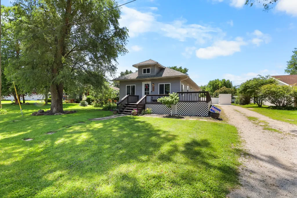 545 East 2nd Street Coal City IL 60416
