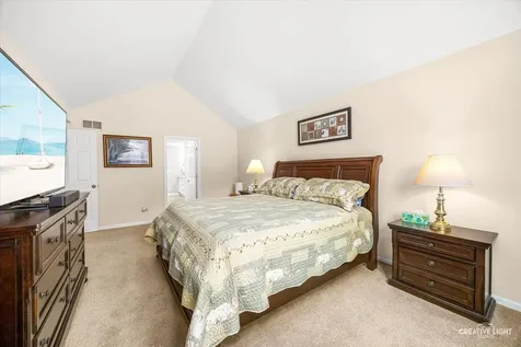 17 White Oak Lane Elgin IL 60123