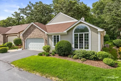 17 White Oak Lane Elgin IL 60123