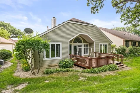 17 White Oak Lane Elgin IL 60123