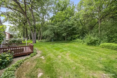 17 White Oak Lane Elgin IL 60123