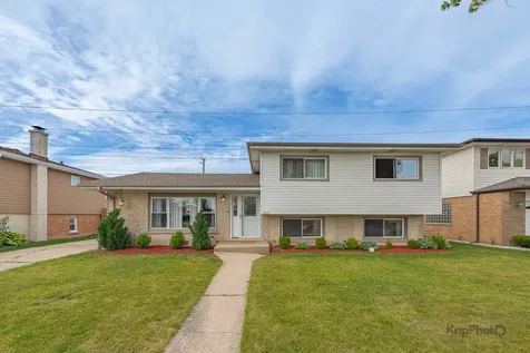 8142 West Lyons Street Niles IL 60714