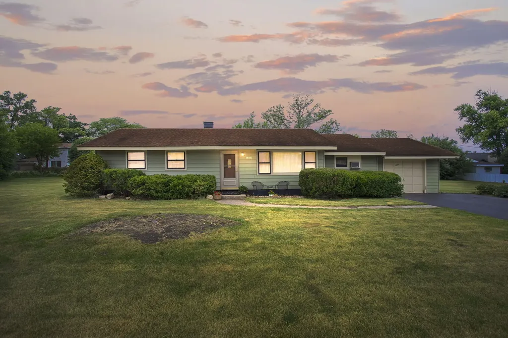 1350 63RD Place La Grange Highlands IL 60525