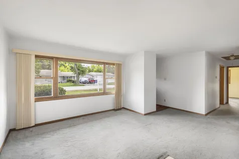 1350 63RD Place La Grange Highlands IL 60525