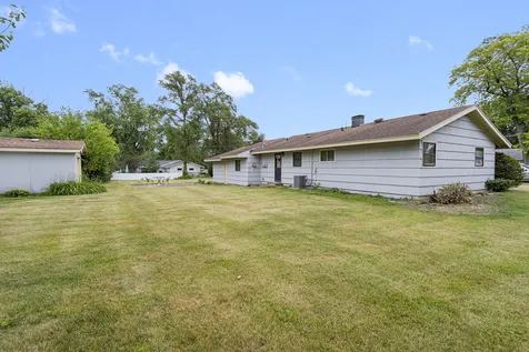 1350 63RD Place La Grange Highlands IL 60525