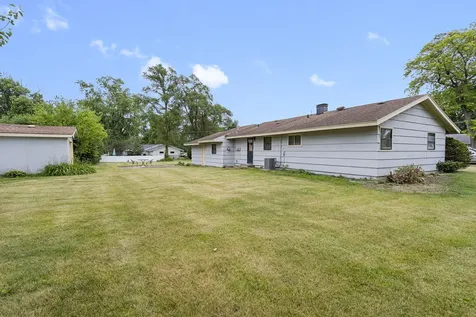 1350 63RD Place La Grange Highlands IL 60525