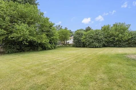 1350 63RD Place La Grange Highlands IL 60525