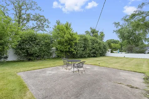 1350 63RD Place La Grange Highlands IL 60525