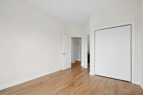 809 West Bradley Place Chicago IL 60613