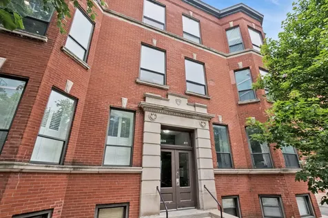 809 West Bradley Place Chicago IL 60613