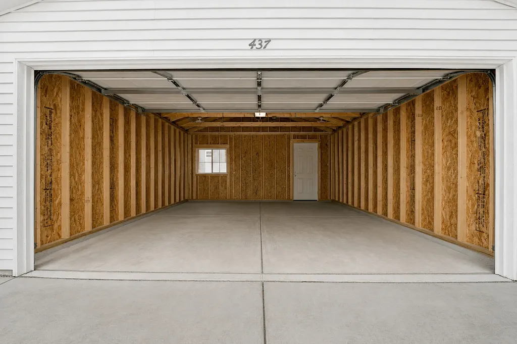 437 West 44th Place Chicago IL 60609