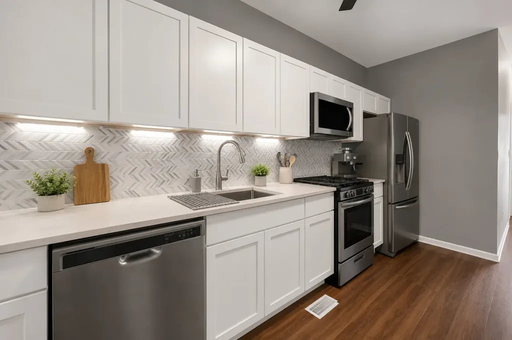 437 West 44th Place Chicago IL 60609
