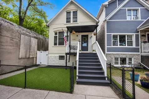 437 West 44th Place Chicago IL 60609