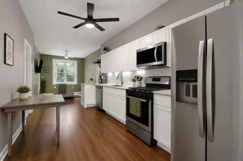 437 West 44th Place Chicago IL 60609