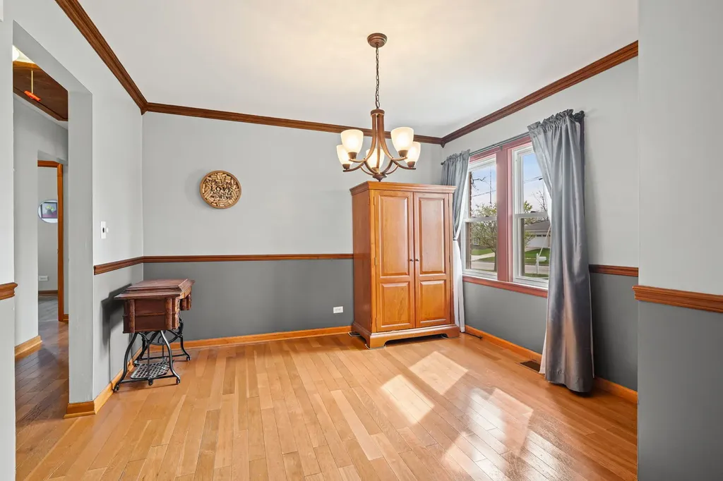 317 North Grace Street Lombard IL 60148