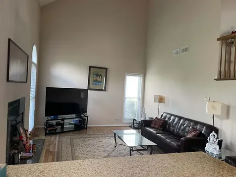 83 S Josephine Court Des Plaines IL 60016