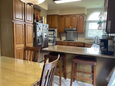 83 S Josephine Court Des Plaines IL 60016