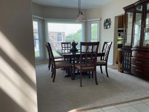 83 S Josephine Court Des Plaines IL 60016