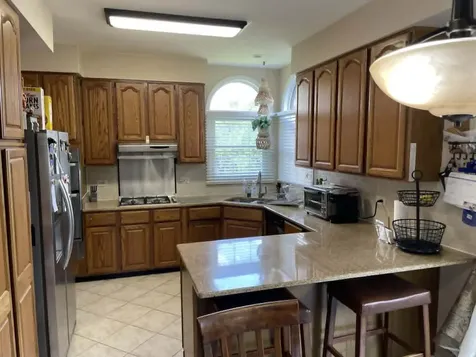 83 S Josephine Court Des Plaines IL 60016