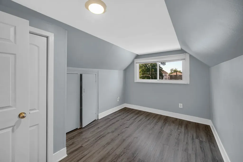 1249 West 97th Street Chicago IL 60643