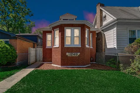 1249 West 97th Street Chicago IL 60643